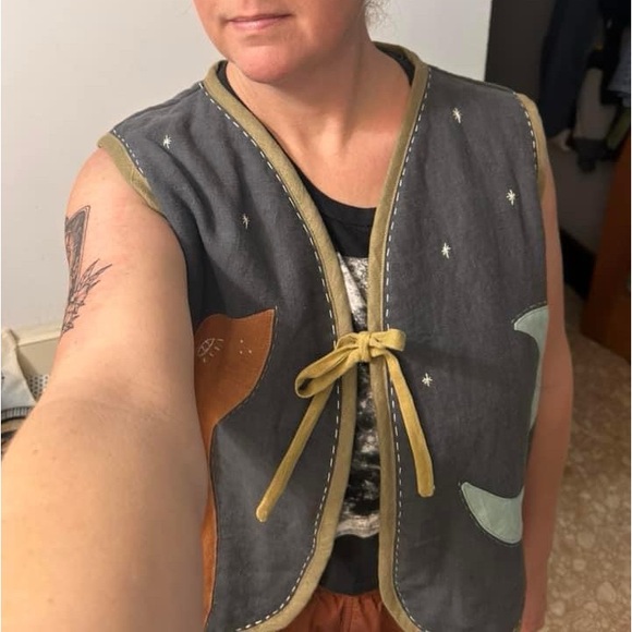 Thread & Sprout Magic Vest - Picture 6 of 6
